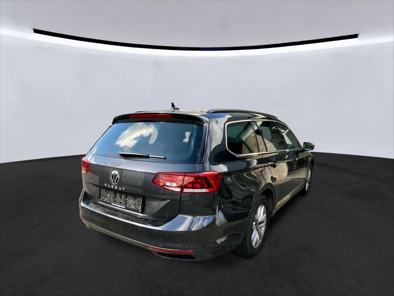 Volkswagen Passat 2,0 TDI TAŽNÉ KAMERA - fotka 4 z 12