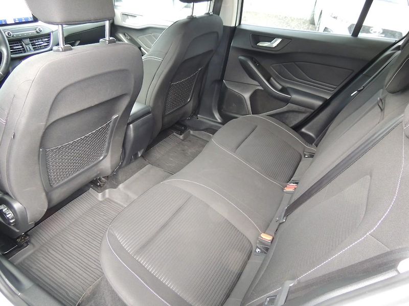 Ford Focus (2022) 1.5TDCi,88kw,Titanium,automat - fotka 51 z 62