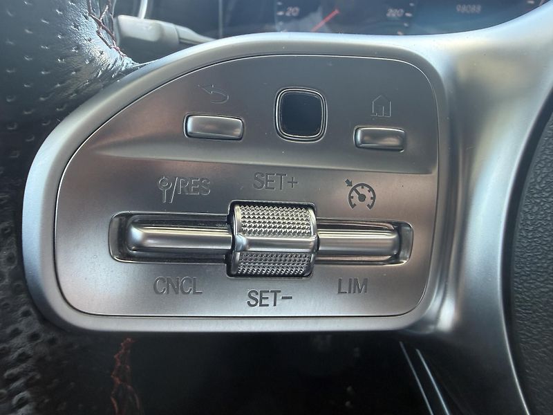 Mercedes-Benz Třídy A (2019) A 180d sedan - fotka 28 z 38