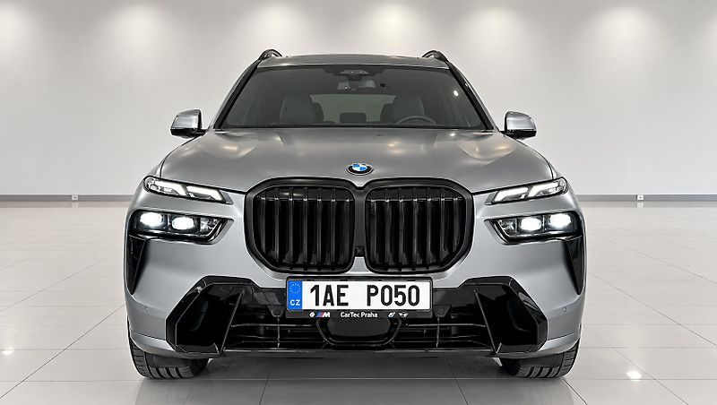 BMW X7 (2024) - fotka 3 z 33