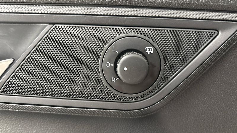 Škoda Fabia 1.0 TSI Style Combi - fotka 21 z 23