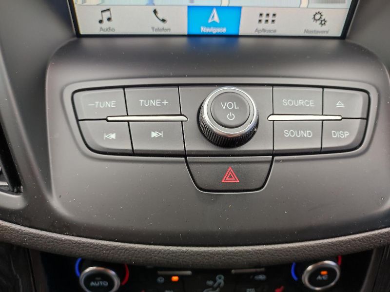 Ford Kuga (2018) 1.5 EB 110kW ČR,1 MAJ - fotka 15 z 26
