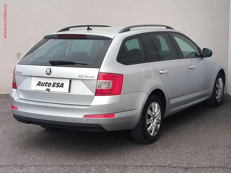 Škoda Octavia (2014) 1.6 TDi, Ambition, navi - fotka 4 z 19