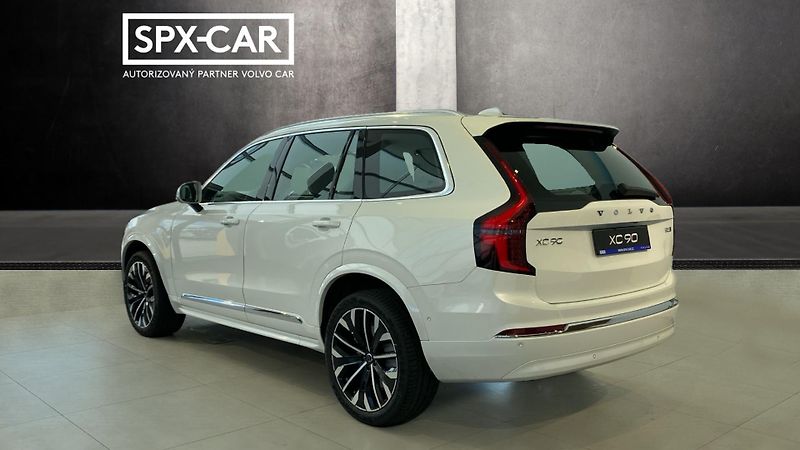 Volvo XC90 (2026) ULTRA BRIGHT, T8 AWD, 228+107 - fotka 4 z 11