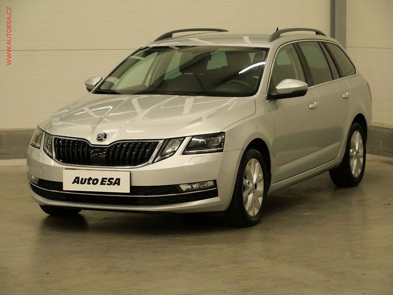 Škoda Octavia (2017) 1.6 TDi, 2.maj,ČR, Style - fotka 3 z 22