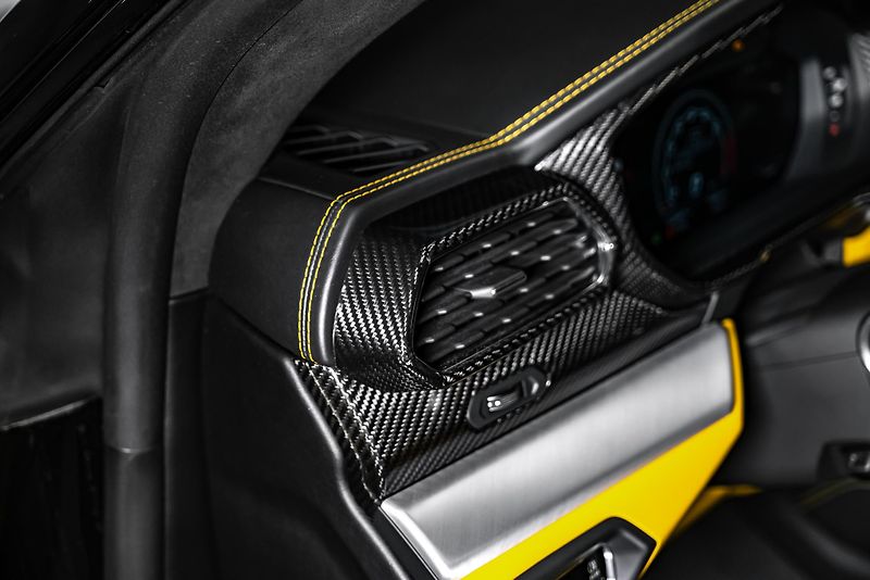 Lamborghini Urus B&O/360/PANO/KARBON/MASÁŽ/ - fotka 27 z 28