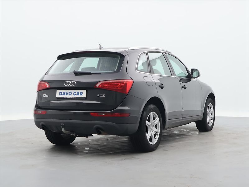 Audi Q5 2,0 TFSI quattro S-Tronic - fotka 7 z 26