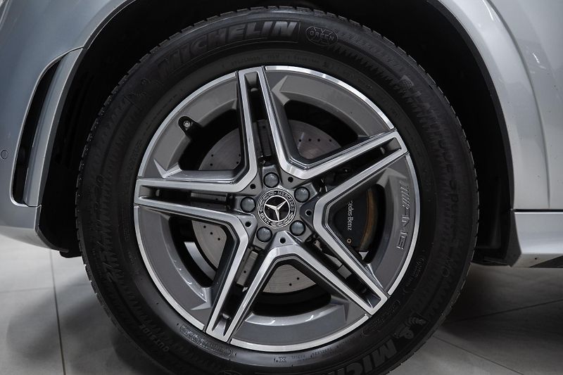 Mercedes-Benz GLE (2020) 350D 4x4 AMG PREMIUM AIRMATIC - fotka 5 z 48
