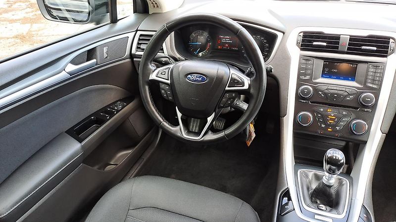 Ford Mondeo 2.0 TDCI Trend - fotka 16 z 27