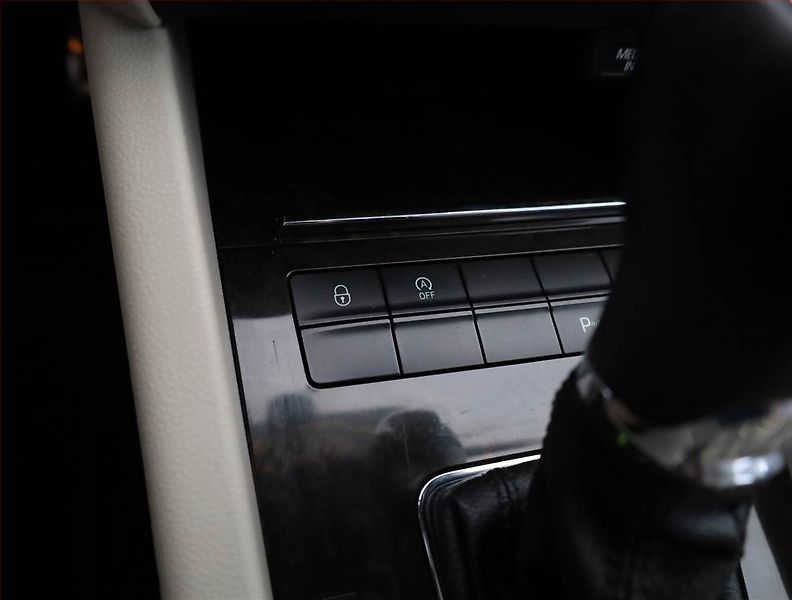 Škoda Octavia (2013) 1.6 TDI, Automat, Serv.kniha - fotka 14 z 21