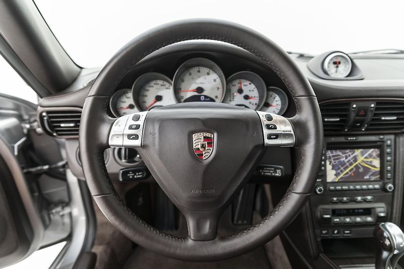 Porsche 911 911 Turbo Coupé*Bose - fotka 7 z 51