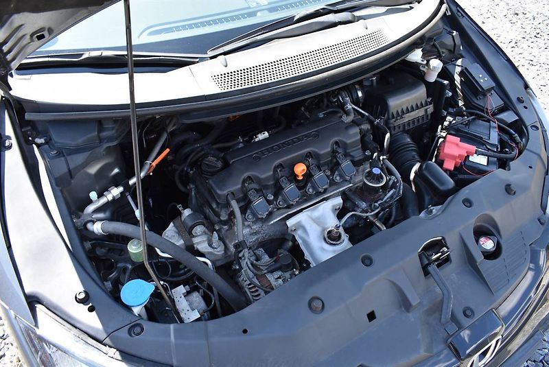 Honda Civic 1,8 i-VTEC SERVIS,1.M,MOC PĚKN - fotka 18 z 18