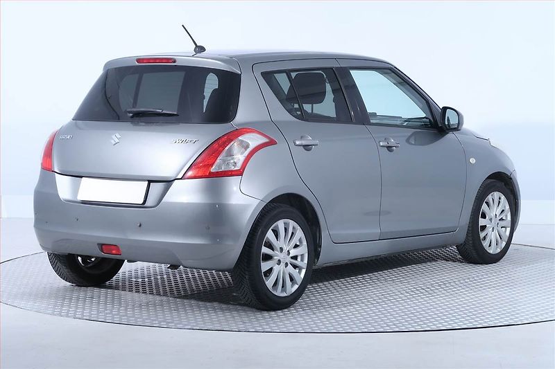 Suzuki Swift (2011) 1.2, Automat, Serv.kniha - fotka 5 z 21