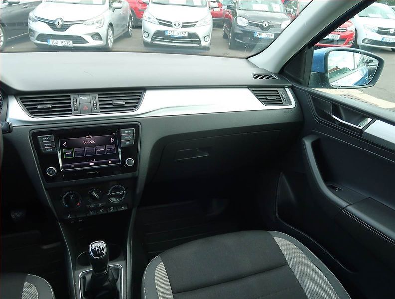 Škoda Rapid (2017) Spaceback 1.0 TSI - fotka 8 z 15