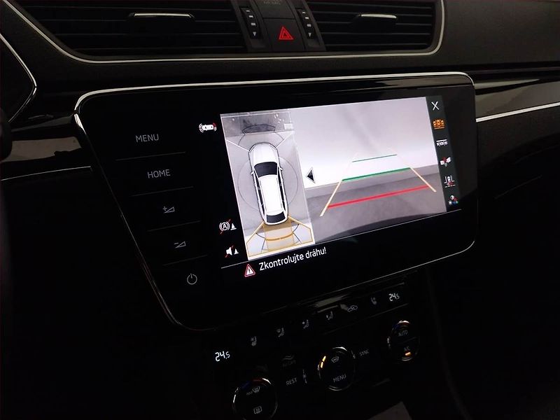 Škoda Superb (2023) Laurin&Klement 2.0 TDI - fotka 18 z 22