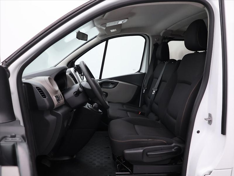 Renault Trafic 1,6 dCi Long 6-Míst Klima DPH - fotka 11 z 28
