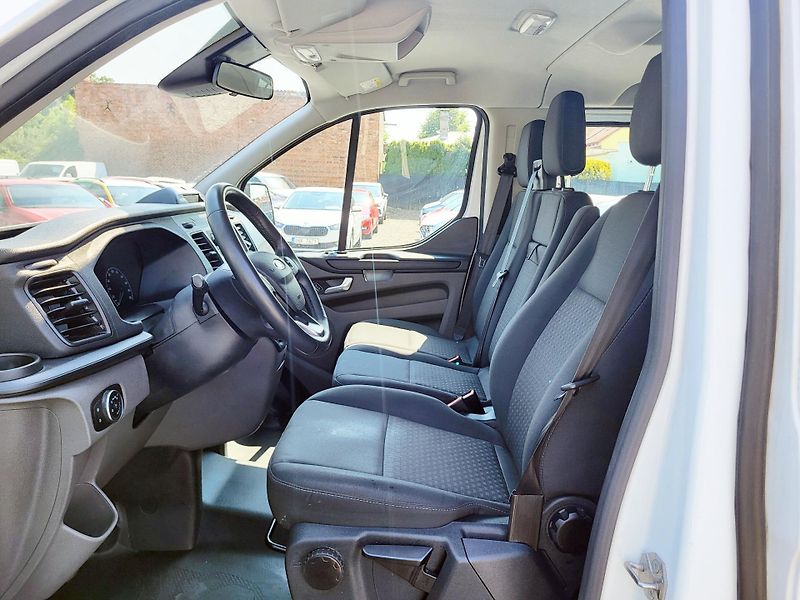 Ford Transit Custom 2.0 EcoBlue mHEV 96kW 6míst L2 - fotka 7 z 47