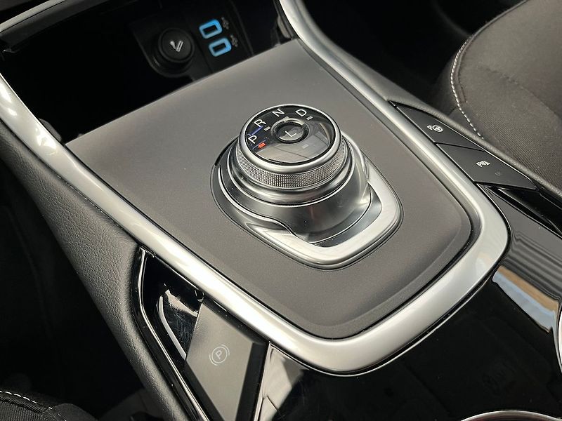Ford Galaxy 2,5 HEV TITANIUM LED 7míst - fotka 25 z 70