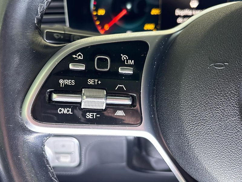 Mercedes-Benz GLE 400d 4MATIC - fotka 22 z 31