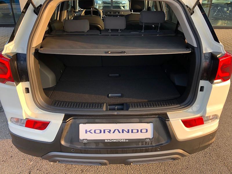 KGM Korando (2026) Smart 1.5 AWD A6 - fotka 13 z 21
