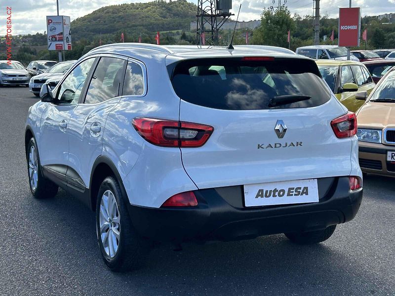 Renault Kadjar (2017) 1.2 TCe, AC - fotka 6 z 19