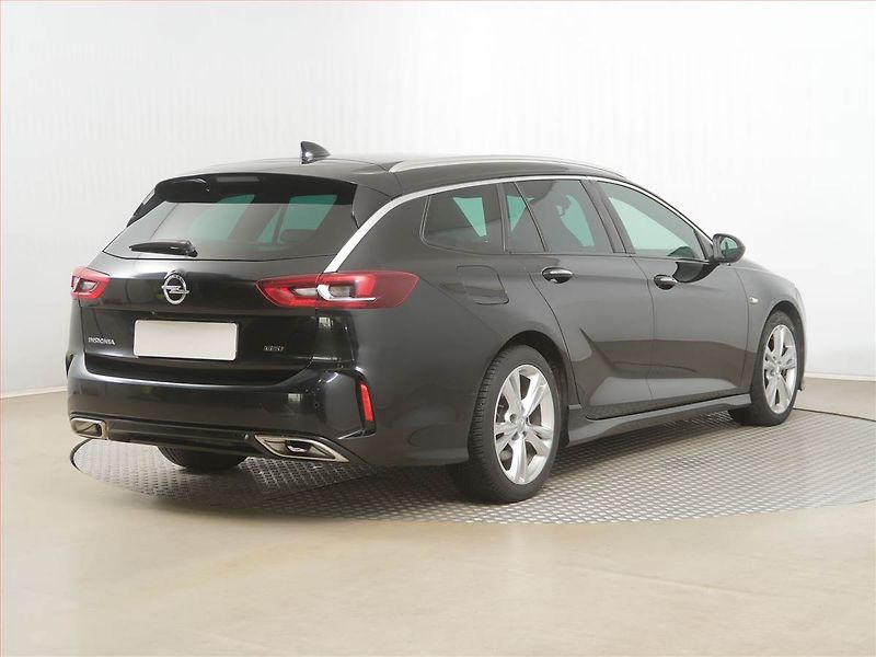 Opel Insignia (2018) 2.0 BiTurbo CDTI, 4X4 - fotka 5 z 18