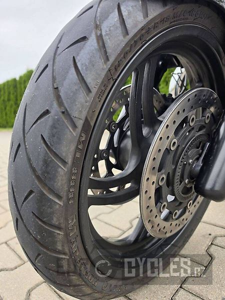 Triumph Thunderbird Storm (2013) - fotka 12 z 20