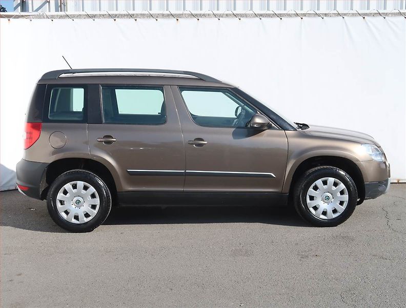 Škoda Yeti (2013) 1.2 TSI, Serv.kniha - fotka 6 z 15