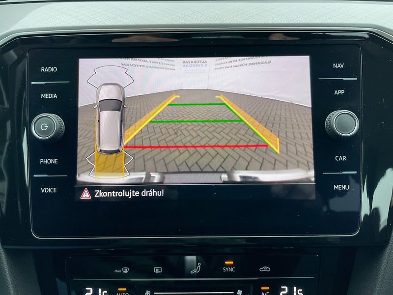 Volkswagen Passat (2021) Com. Style Business DSG! Navi! - fotka 39 z 40