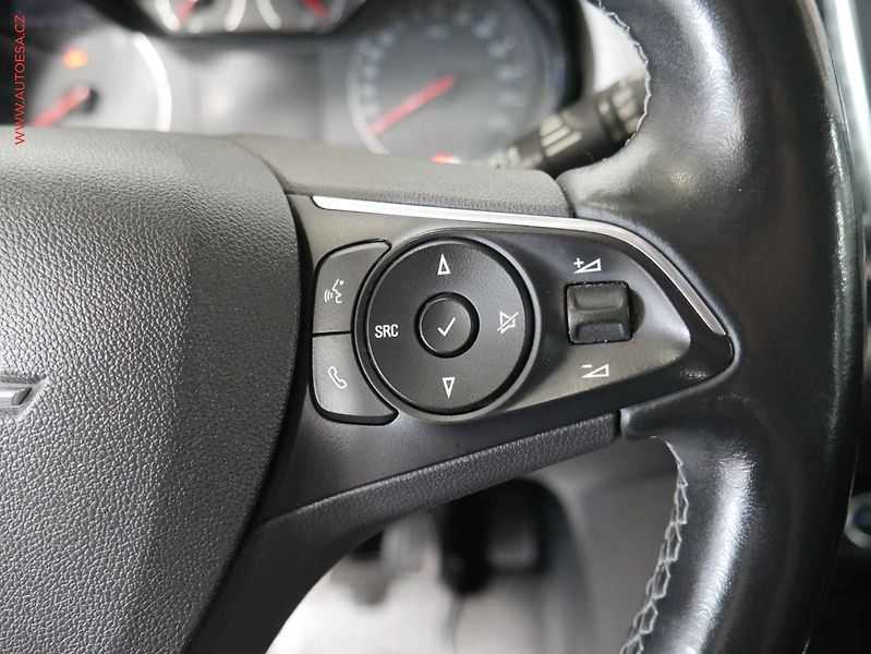 Opel Grandland X (2018) 1.6CDTi, LED - fotka 19 z 22