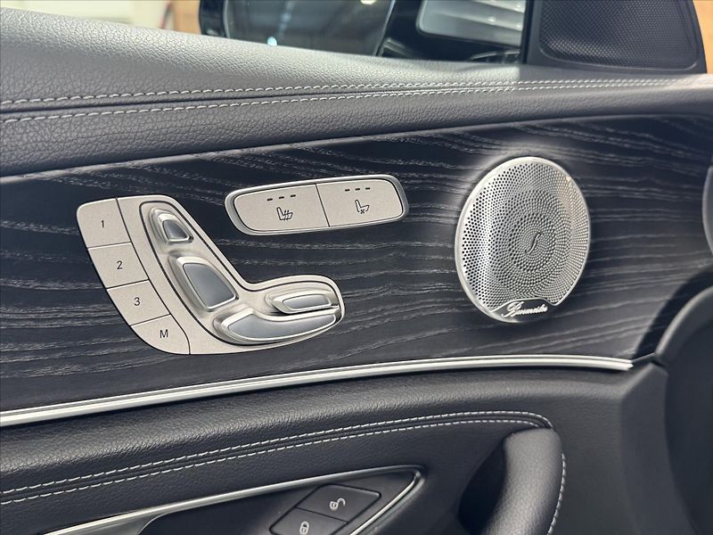 Mercedes-Benz Třídy E 400d AIRMATIC 4MATIC LED - fotka 5 z 27