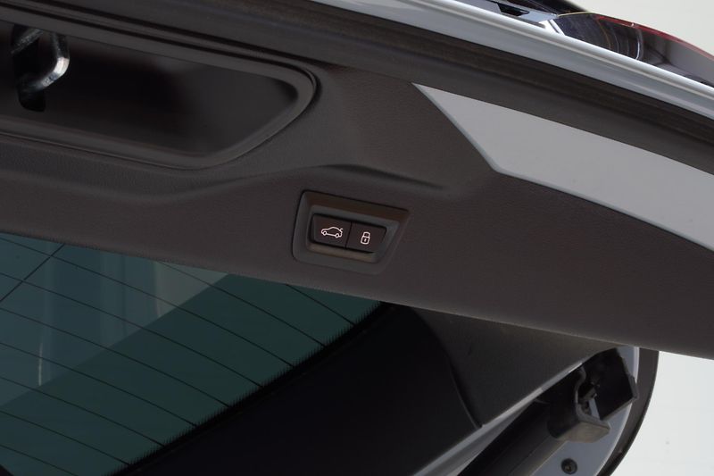 BMW X7 Xdrive40i,M-paket,ČR,1.M,Tažné - fotka 11 z 41