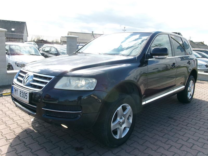 Volkswagen Touareg (2004) 2,5TDI DSG AC TEMP ALU  - fotka 3 z 24