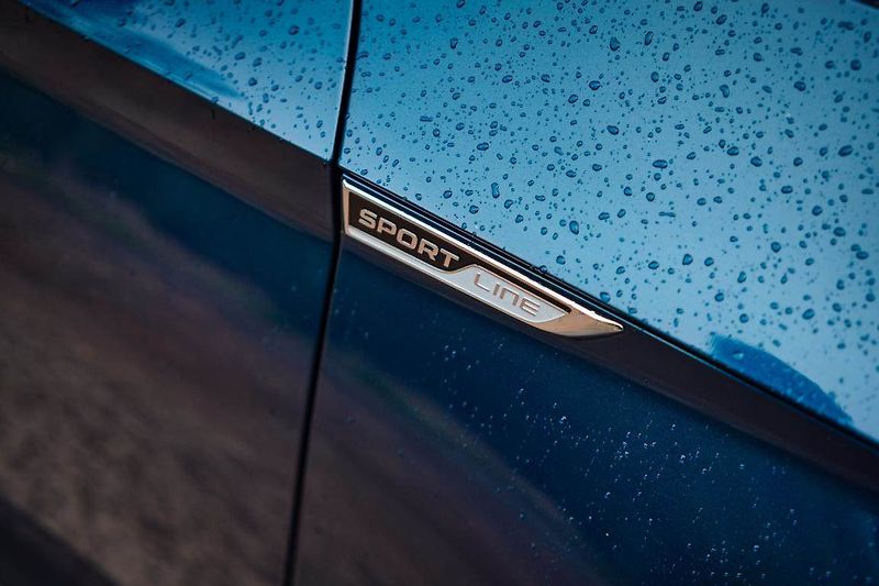 Škoda Superb (2020) iV 1.4 TSI PHEV, ČR, AUTOMAT - fotka 12 z 32
