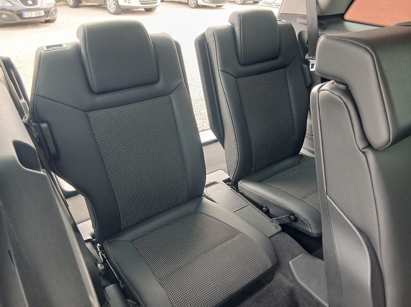 Opel Zafira 1.7 CDTi - fotka 15 z 34