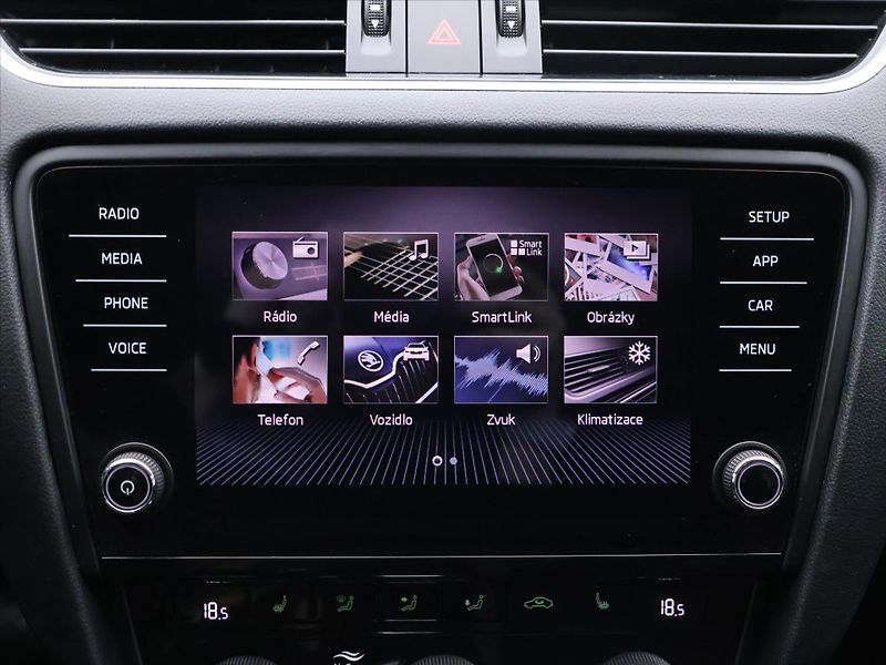 Škoda Octavia 2,0 TDI 4x4 DSG CZ Style Sport - fotka 23 z 34