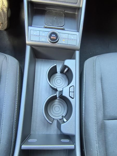 Hyundai Kona (2026) 1,6 T-GDI 2WD DCT SMART TECH  - fotka 13 z 30