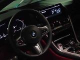 BMW M850i.