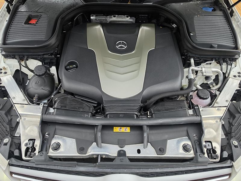 Mercedes-Benz GLC 350CDi 190kW 4MATIC*PANORAMA* - fotka 53 z 53