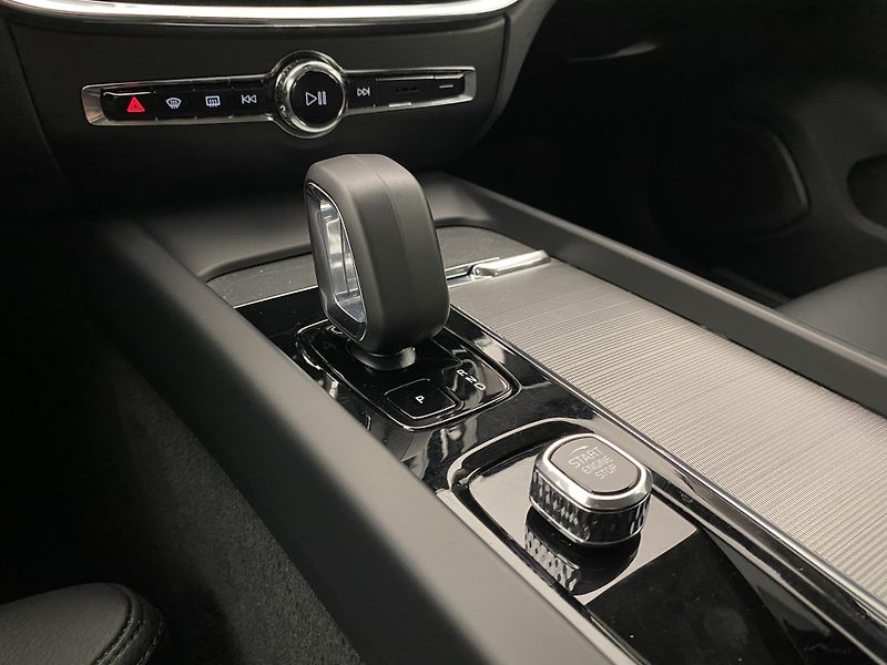 Volvo V60 CC B4 AWD BRIGHT PLUS AUT  - fotka 27 z 59