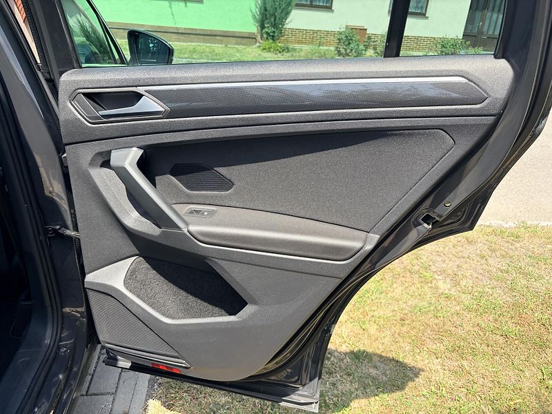 Volkswagen Tiguan 2.0TDI ELEGANCE DSG MATRIX VIR - fotka 58 z 63