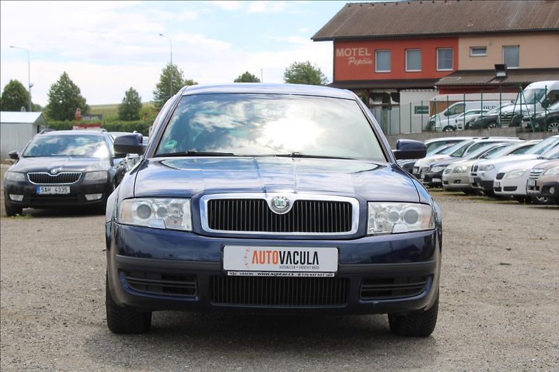 Škoda Superb 1,8 T  DIG.KLIMA, TAŽNÉ - fotka 2 z 22