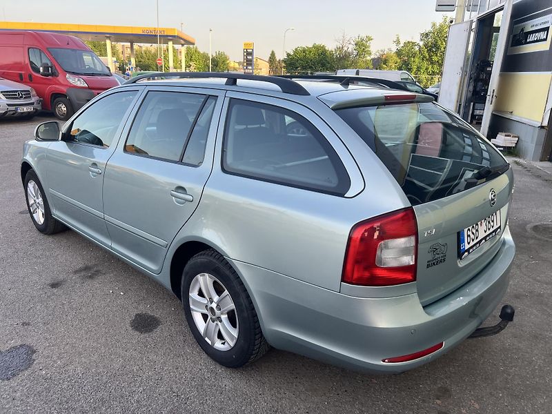 Škoda Octavia 1.4TSI 90KW,DSG,TZ,ELEGANCE - fotka 5 z 39