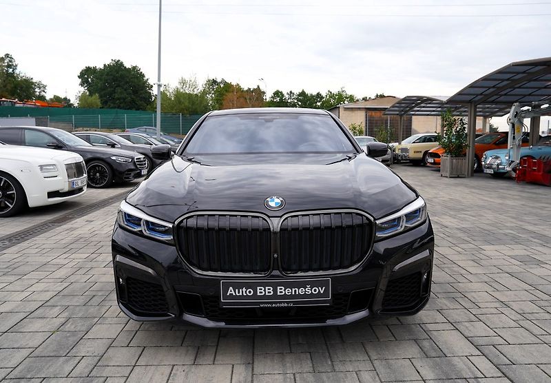 BMW Řada 7 740d xDrive/Laser/M paket/20/Č - fotka 1 z 50