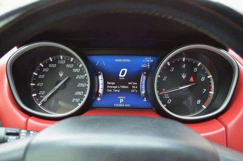 Maserati Levante (2018) 3.0 316kW SQ4 GranSport 106tkm - fotka 33 z 48