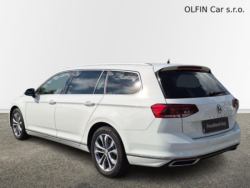 Volkswagen Passat Elegance Variant 2.0 TDI 110kw - fotka 7 z 24