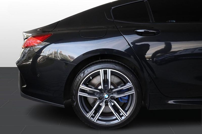 BMW Řada 8 M850i xDrive Gran Coupé - fotka 9 z 30