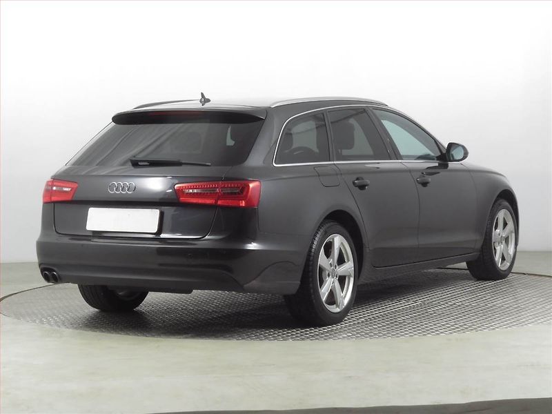 Audi A6 (2012) 2.0 TDI, Automat, Serv.kniha - fotka 5 z 23