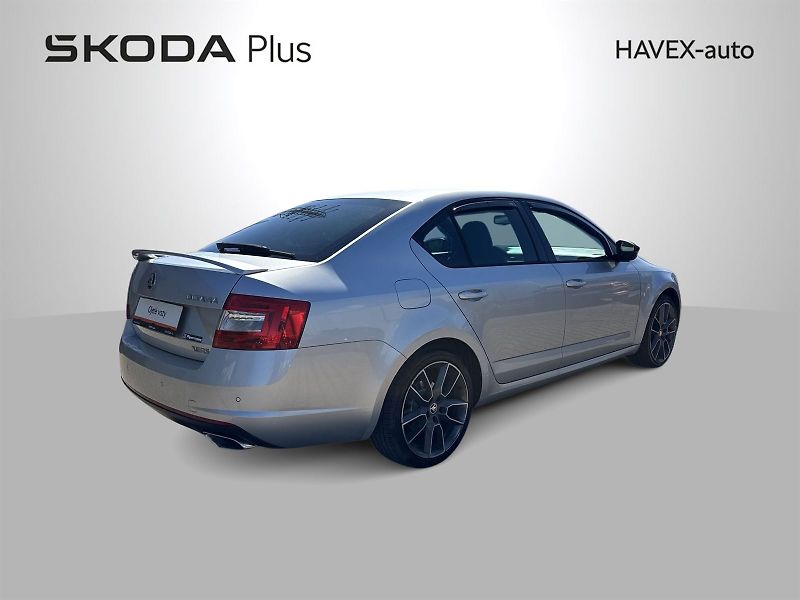 Škoda Octavia (2015) 2.0 TDI DSG RS - fotka 2 z 31