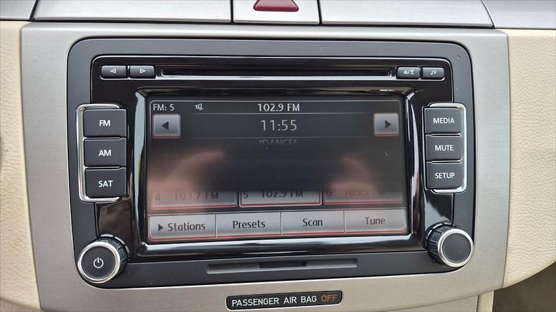 Volkswagen Passat 2,0 TSi 147 Kw DSG klima kůže - fotka 22 z 22